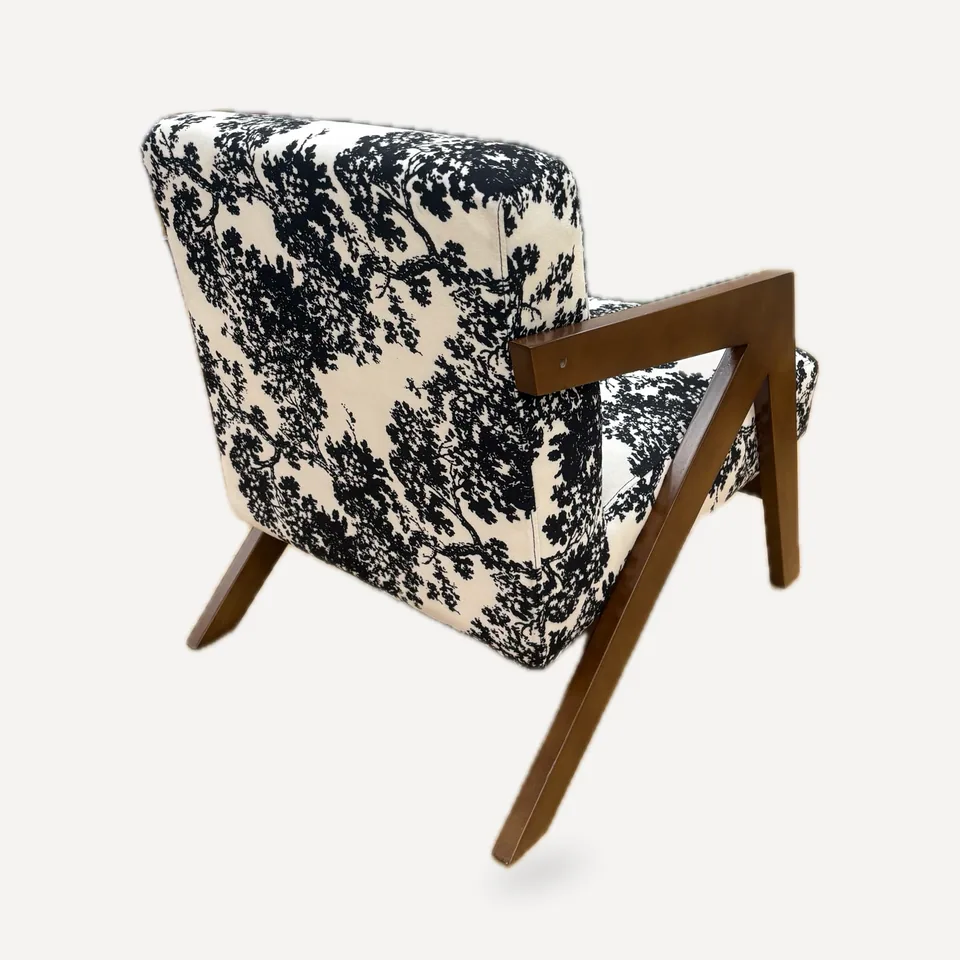 SC-221 V-Leg Lounge Chair view 2